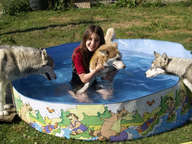 Les Liubov a la piscine